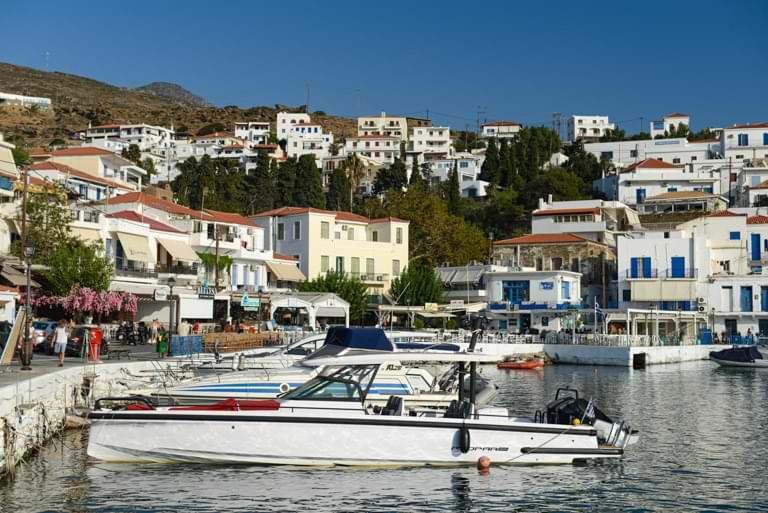 Motorboote, Hafen, Batsi, Andros, Reisebericht