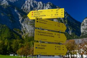 Wegweiser, Wanderrouten, Königssee, St. Bartholomä