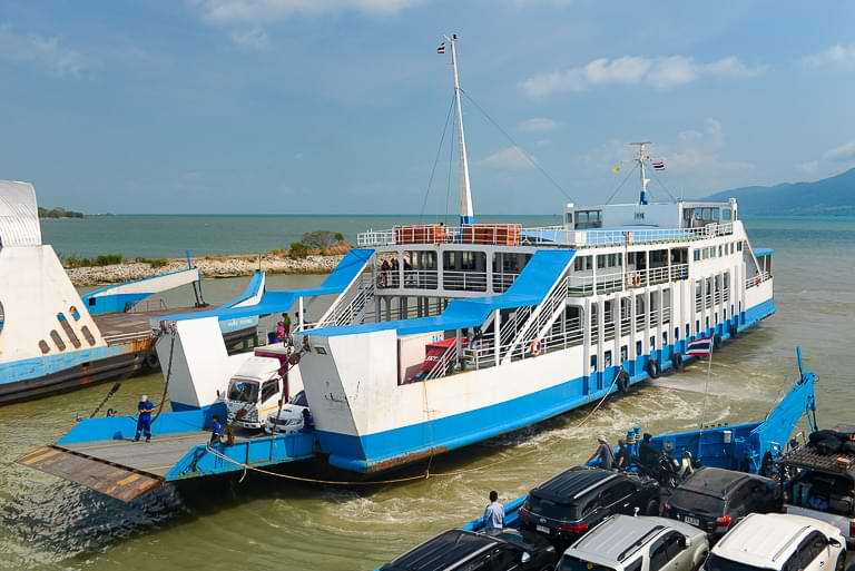 Autofähre nach Koh Chang, Thailand, Ao-Thammachat-Pier, Laem Ngop