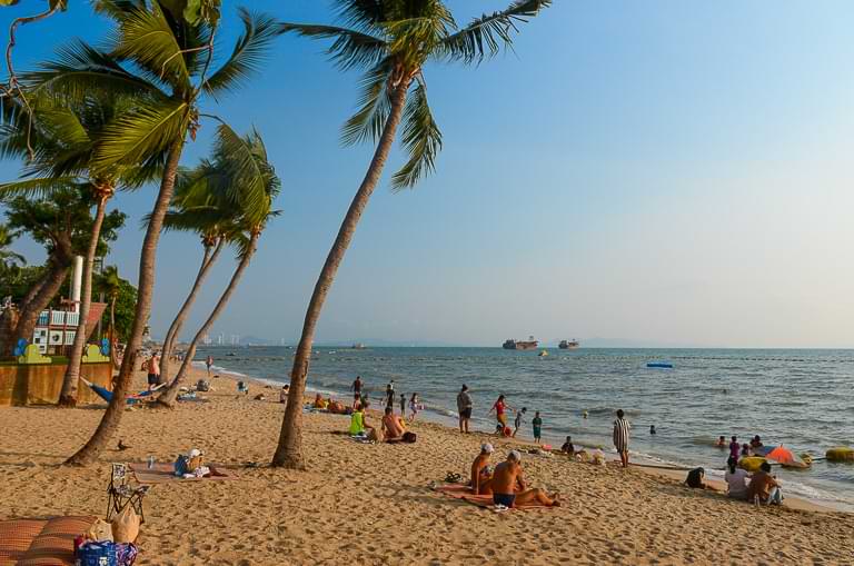 Jomtien Beach, Pattaya, Strände, Palmen