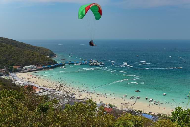 Paragliding, Koh Larn, Tawaen Beach, Gleitschirmfliegen