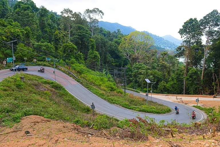 S-Kurve im Süden von Koh Chang, Straßen