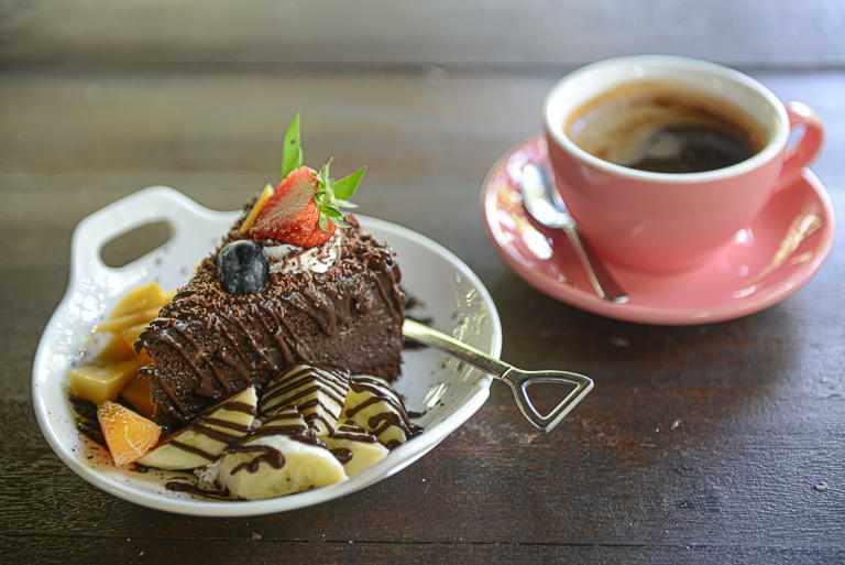 Schokoladenkuchen, Kaffee, Aoy‘s Little Farm & Bakery, Koh Chang