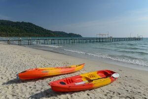 Ao Phrao Beach, Koh Kood, Kajaks, Holzsteg, Pier