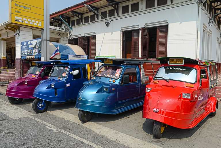 Ayutthaya, Tuktuks, Bahnhof