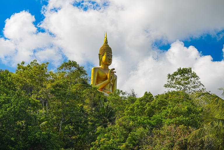 Big Buddha of Chumphon, Wat Khao Chedi Wisai Tri Rattanaram
