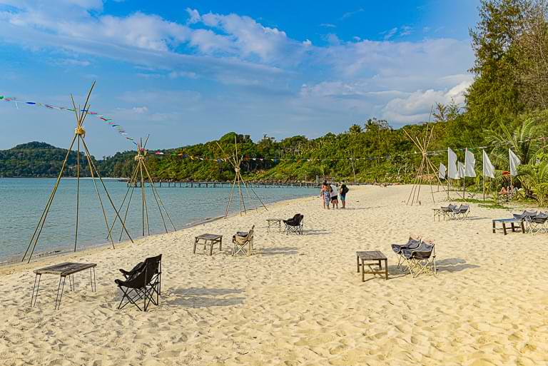 Huggy Beach Bar, Koh Kood, Thailand