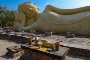 liegender Buddha, Wat Lokaya Sutharam, Ayutthaya, Sehenswürdigkeiten