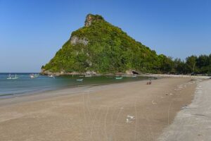 Thun Thong Pier, Chumphon, Strand