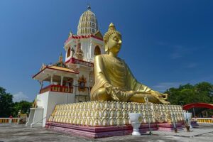 Wat Bo Samrong, Chumphon, Sehenswürdigkeiten, goldener Buddha, buddhistischer Tempel
