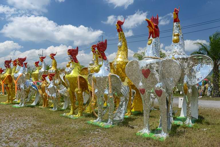 Hühnertempel, Wat Chedi Ai Kai, chicken temple, Thailand, Sichon
