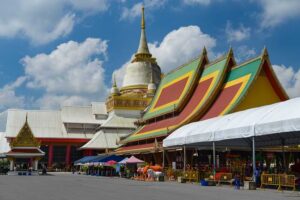 Wat Chedi Ai Kai, chicken temple, Hühnertempel, Sichon, Khanom, Sehenswürdigkeiten