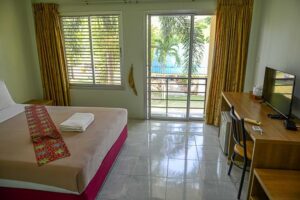Zimmer im Palm Hill Resort, Khanom