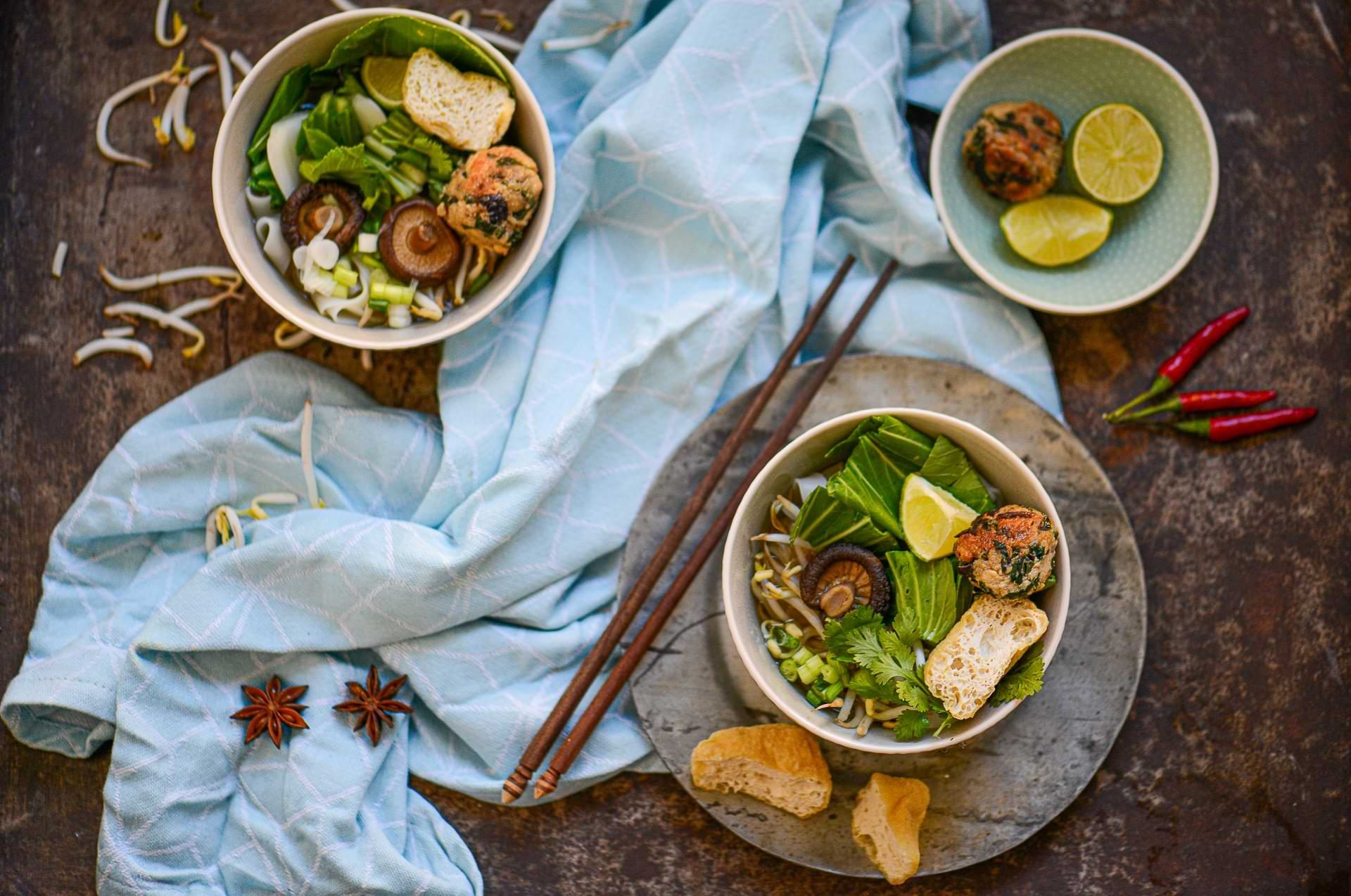 Pho vegetarisch und vegan: Rezept für Reisnudelsuppe aus Vietnam